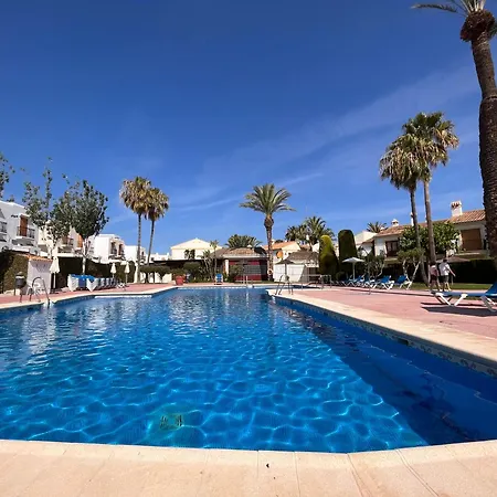 Casa Brisa Vera Costa Con Piscina Abierta Todo El Ano